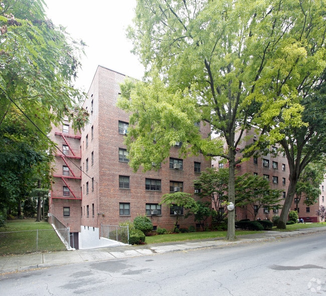 Primary Photo - White Oak Cooperative Housing