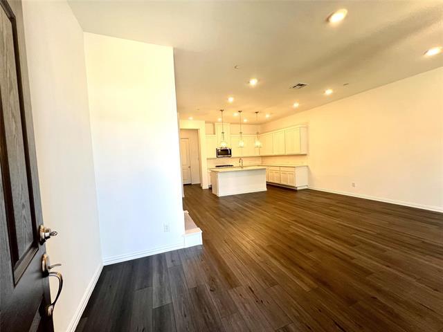Building Photo - 2933 Tenor Wy