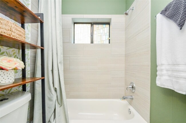 Building Photo - 3804 Leeland St