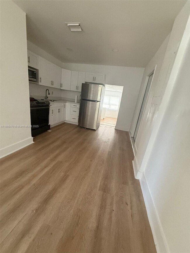 Primary Photo - 2424 NW 44th St