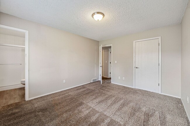 Building Photo - 2193 35th Ave Ct