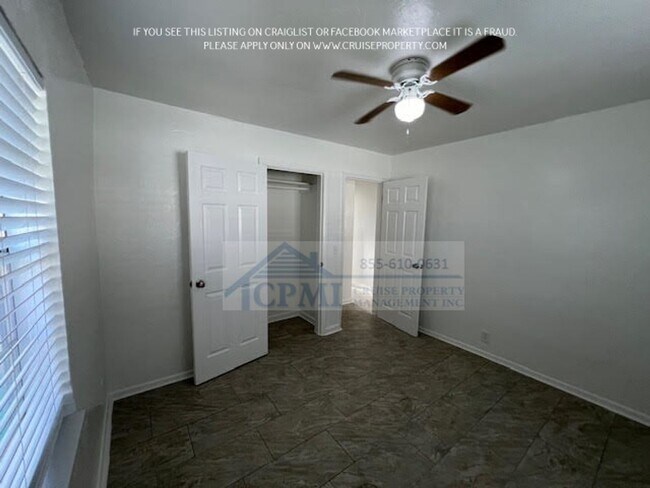 Building Photo - Affordable Downtown WPB 2/1 without the Downtown Price Steps Away From it ALL!! $995 Sec Dep spec...