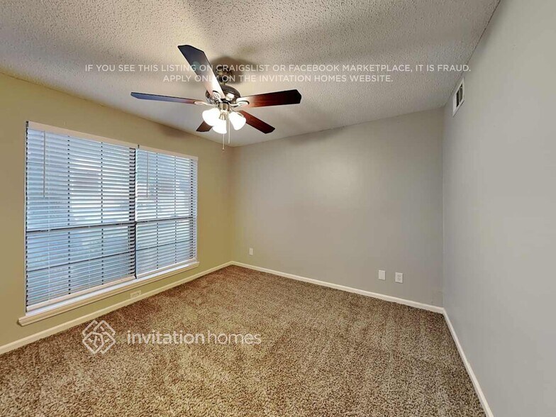 Building Photo - 2036 Pheasant Dr
