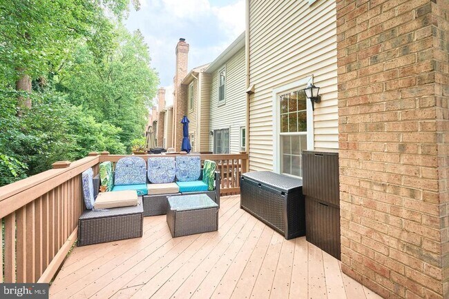 Building Photo - 4235 Sleepy Lake Dr