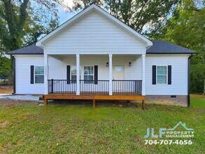 Building Photo - Charming 3 Bed/2 Bath Ranch in Kings Mount...