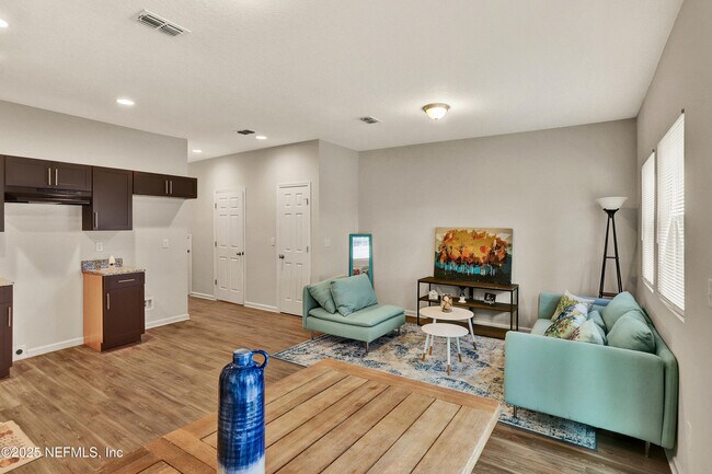 Building Photo - 6033 Carolines Ct