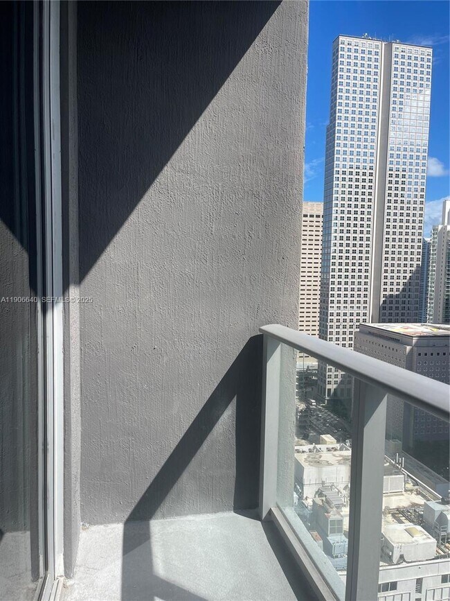 Building Photo - 151 SE 1st St