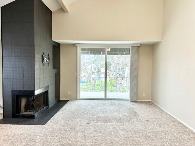 Building Photo - 2 Bedroom + 2 Bathroom + LOFT | The Colony | Oxnard | Unfurnished