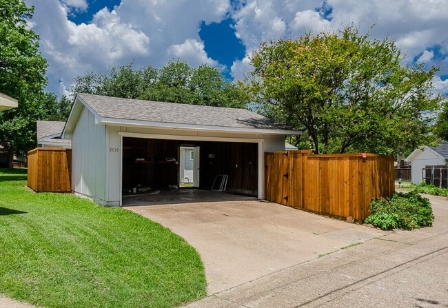 Building Photo - 2018 Sandy Trail