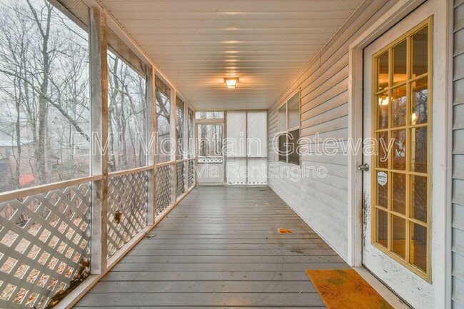 Building Photo - 495 Washboard Rd