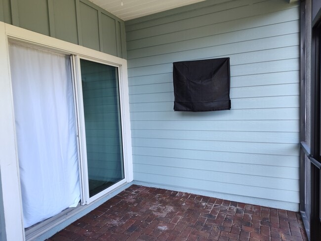 Building Photo - 38 Appleton Ct