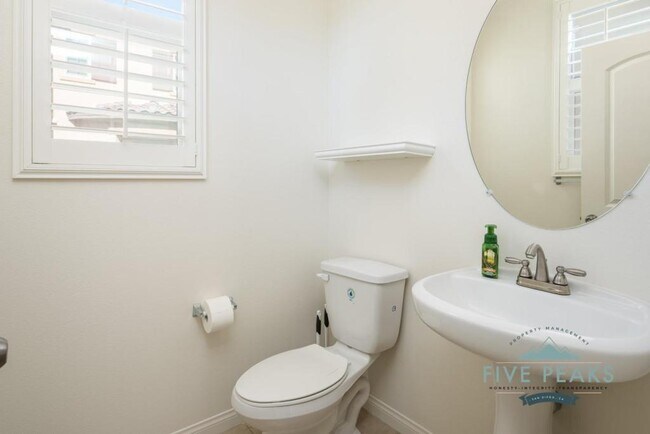 Building Photo - 1515 Franceschi Dr