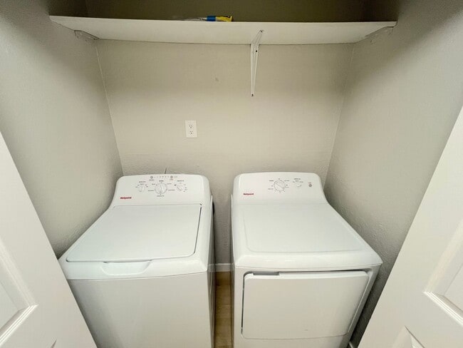 Building Photo - Ground Floor Two-Bedroom/One-Bathroom Cond...