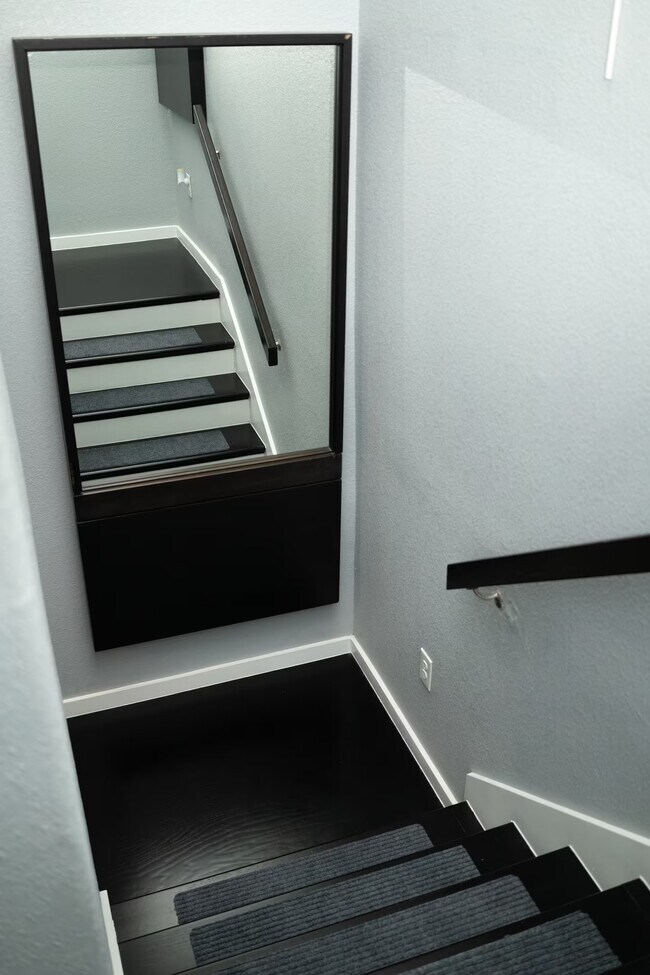 Building Photo - 7925 Brandon St