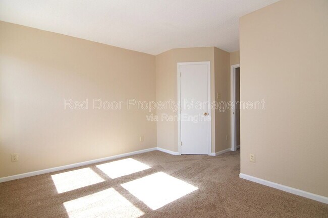 Building Photo - 76 Snowflake Cir
