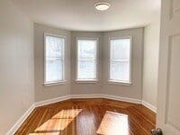 Building Photo - 25 Bennett St