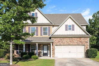 Building Photo - 2048 Woodland Brook Dr
