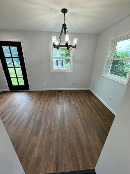Building Photo - 306 Edgewood Ave