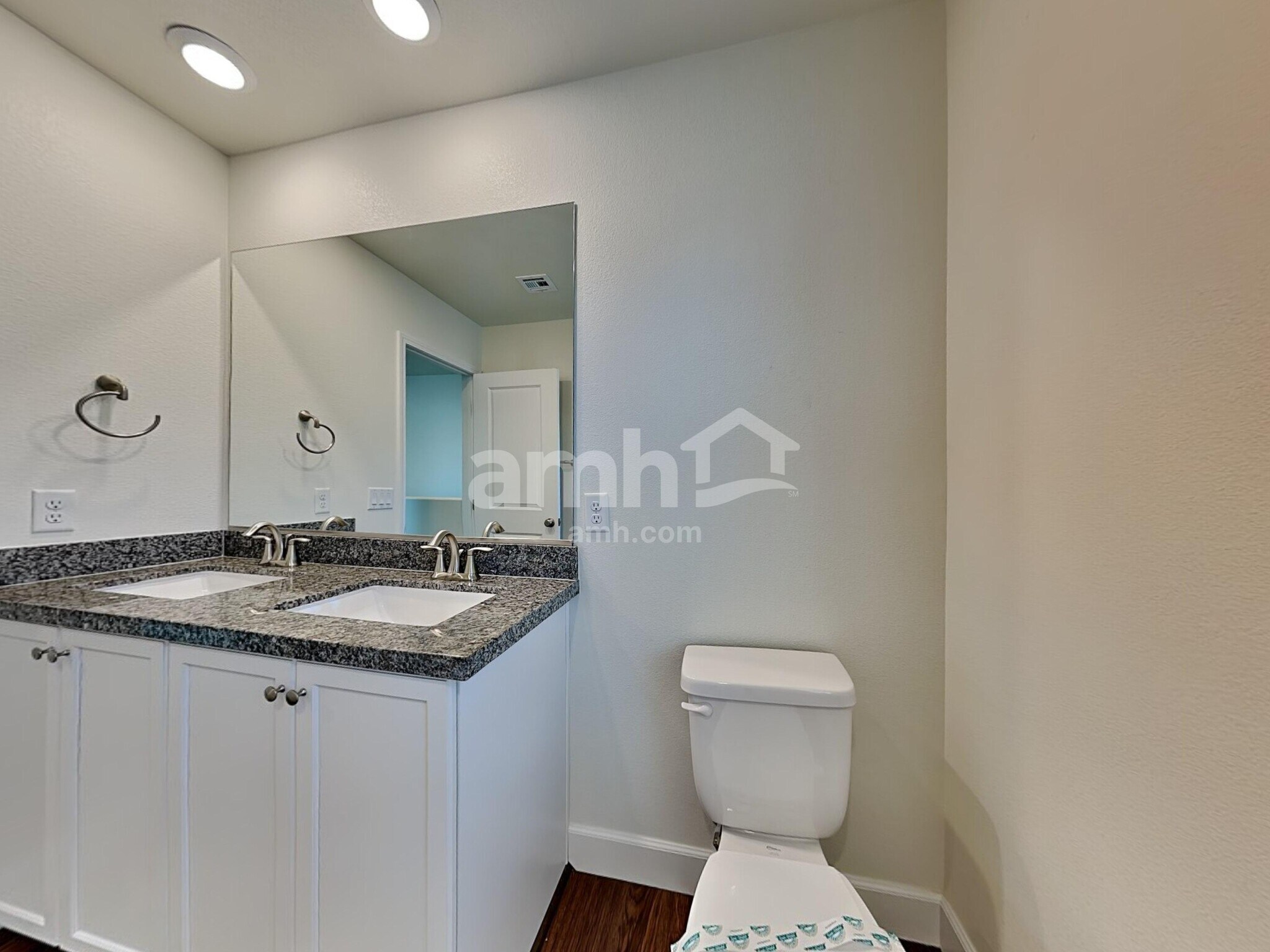 Building Photo - 1501 Garden Swing Ave