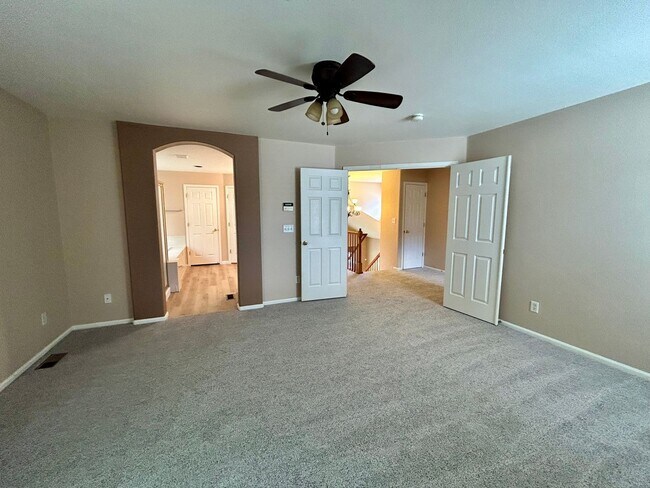 Building Photo - Spacious 3Bd Home in the Broadlands