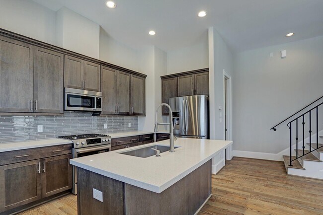 Building Photo - 1509 Nagle St