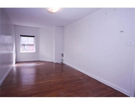 Building Photo - 281 Beacon St