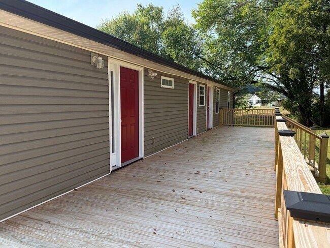 Building Photo - 1414 Muddy Creek Rd