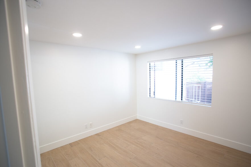 Building Photo - 26781 Avenida Las Palmas