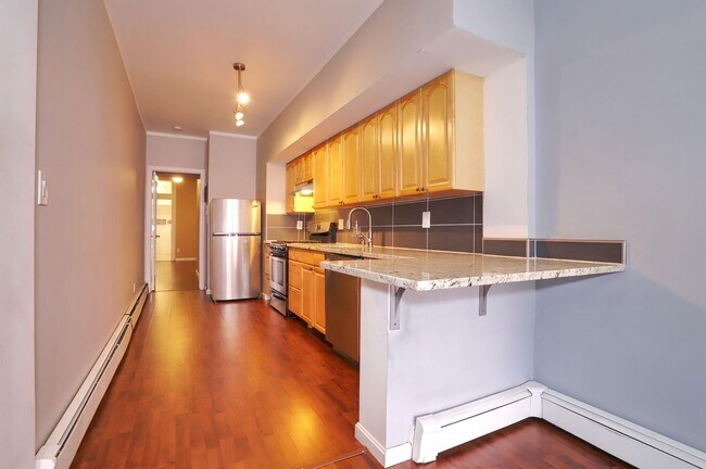 Building Photo - 291 8th St