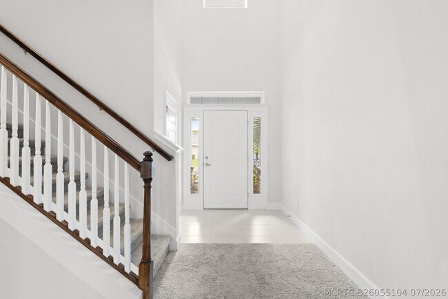 Building Photo - 692 NE Turtleback Trail