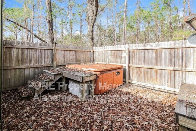 Building Photo - 95 Oakwood Dr