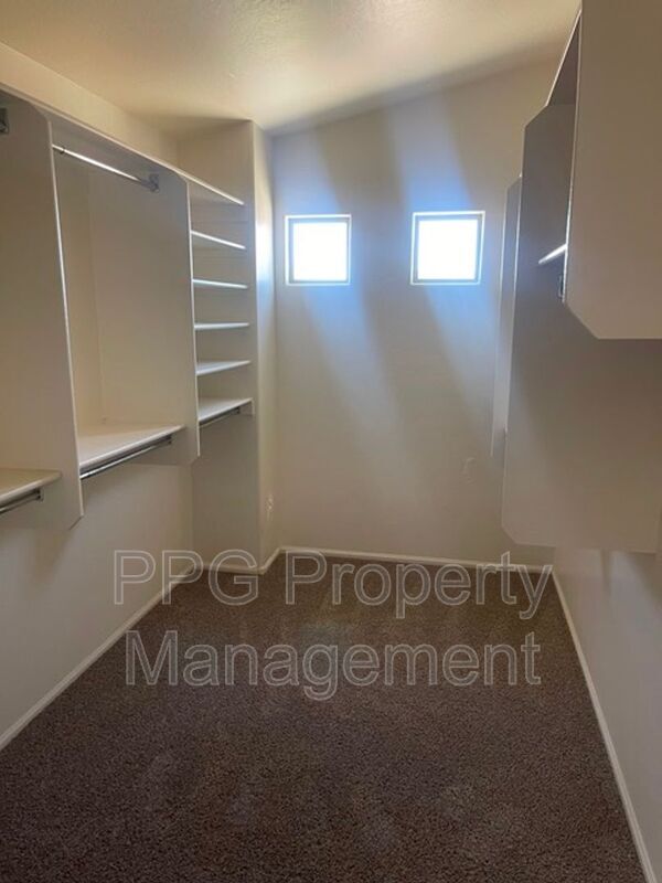Building Photo - 17653 W Corrine Dr