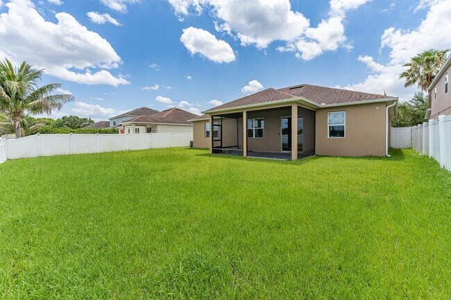 Building Photo - 12845 Sawgrass Pine Cir