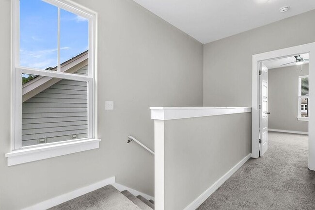 Building Photo - 146 Winding Branch Dr