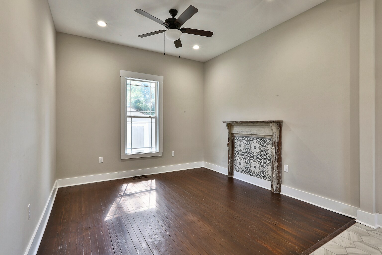 Building Photo - 91 E Washington St