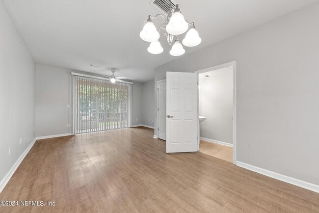 Building Photo - 8159 Summerside Cir
