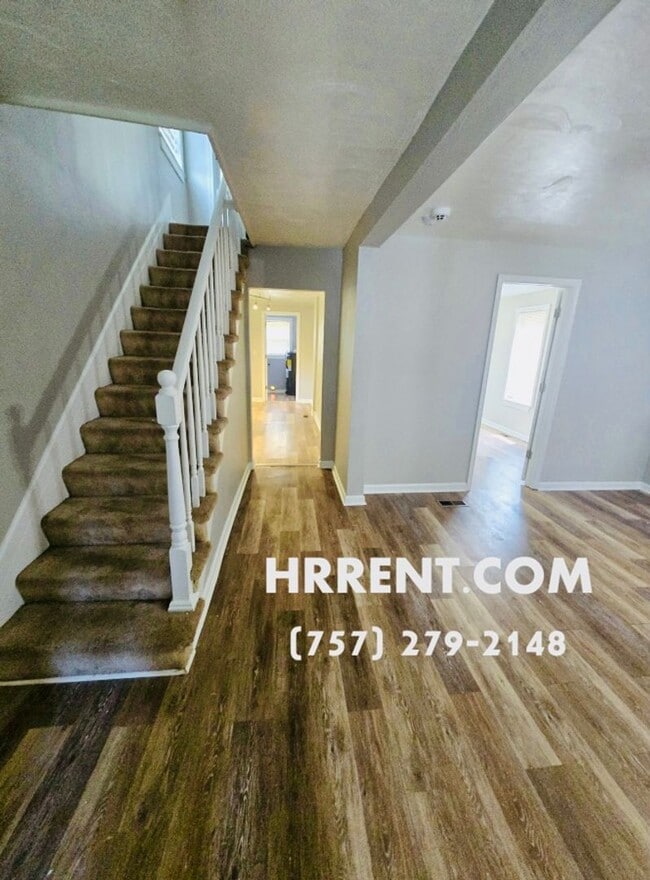 Building Photo - Coming Soon..... Cozy 3 Bedroom 1.5 Bath T...