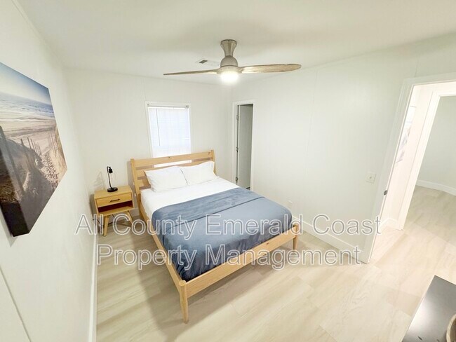 Building Photo - 444 Montigo Ave N