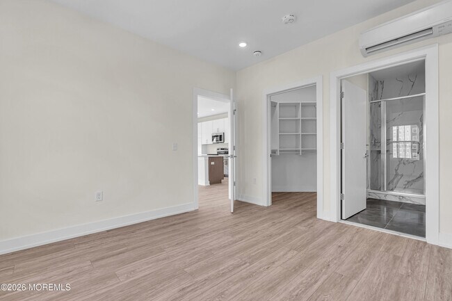 Building Photo - 19 Carr Ave