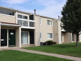 Building Photo - Meadows Apartments