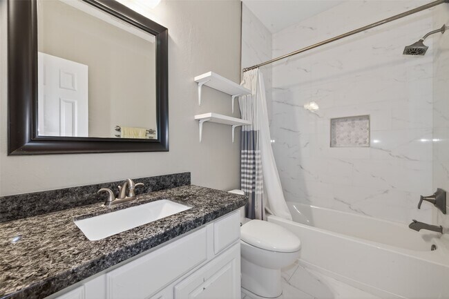 Building Photo - 12912 Kingsbridge Ln