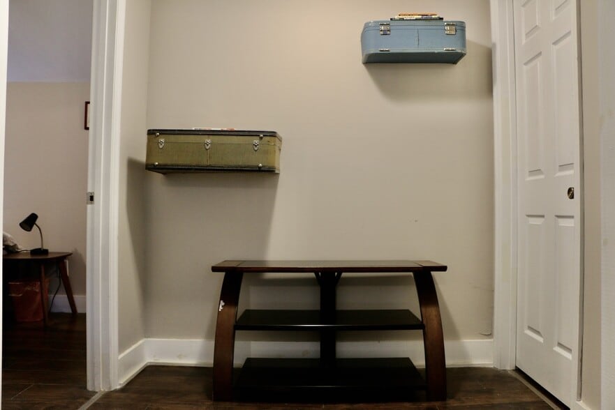 Building Photo - 114 Lucile St