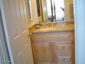 Building Photo - 9708 E Vía Linda