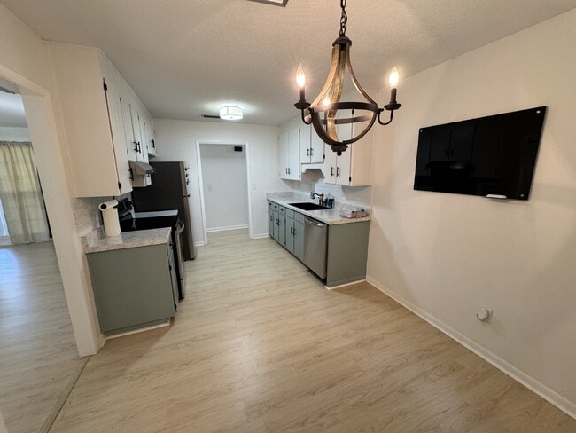 Building Photo - FOR RENT in Dothan , AL!!