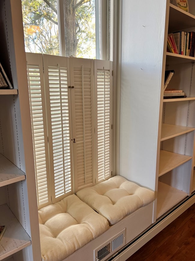 Building Photo - 4 Lee St