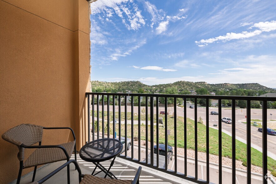 2BR, 1BA - 855SF - Balcony - The Edge at Mt. Shadows