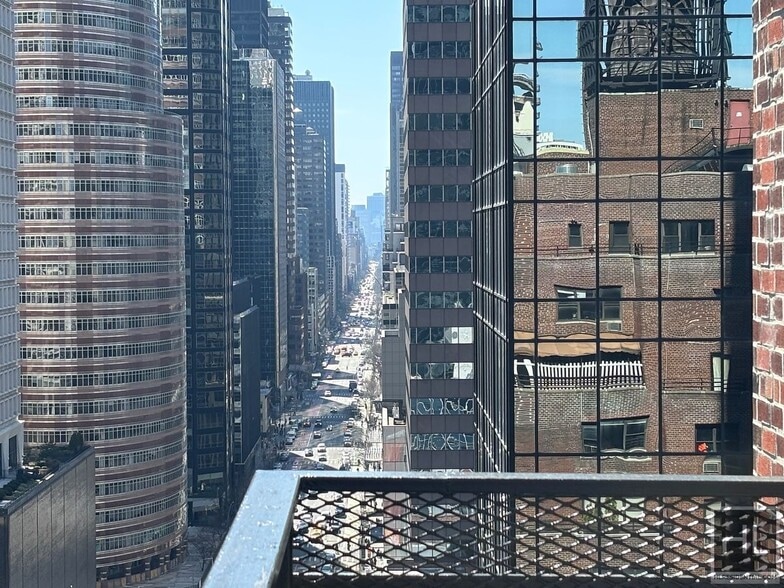 Building Photo - EAST 57 STREET