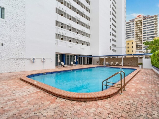 Building Photo - 6450 Collins Ave