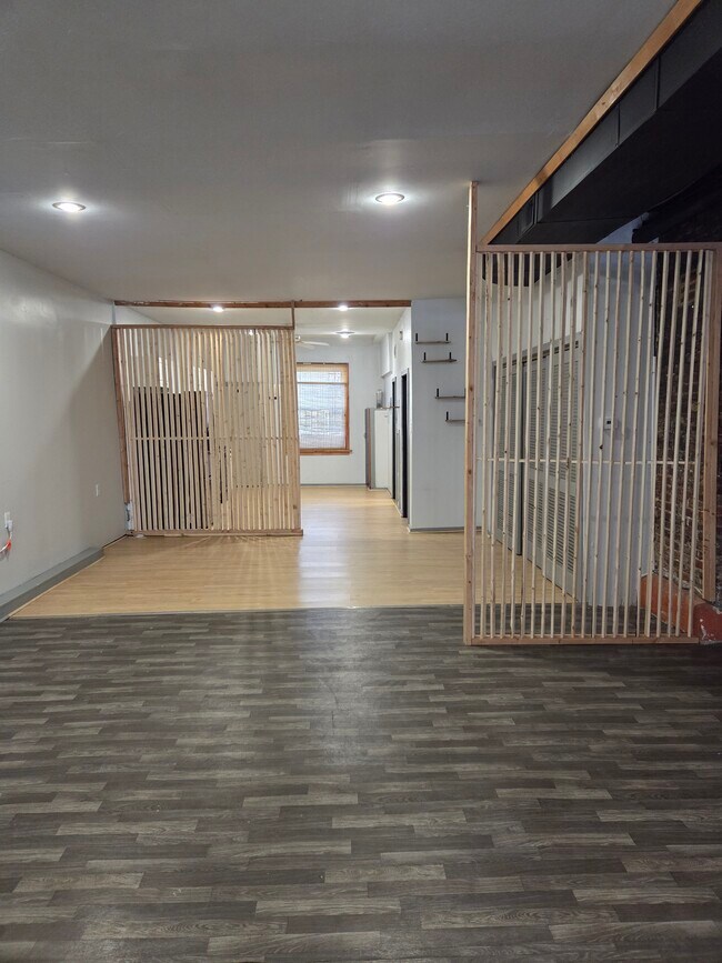 Building Photo - 954 N 8th St