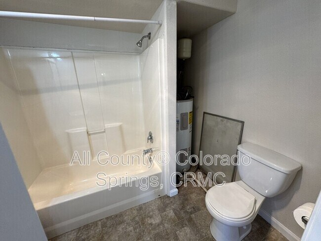 Building Photo - 508 E Cache La Poudre St